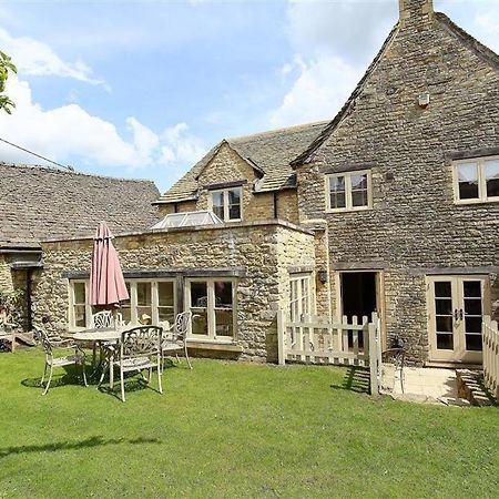 Coach House Burford Villa Exterior photo