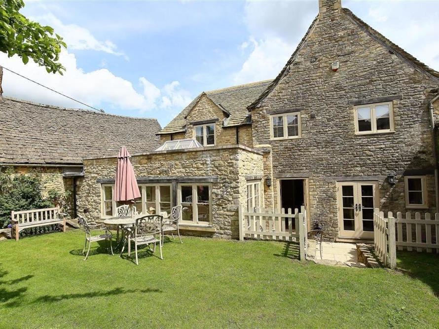 Coach House Burford Villa Exterior photo